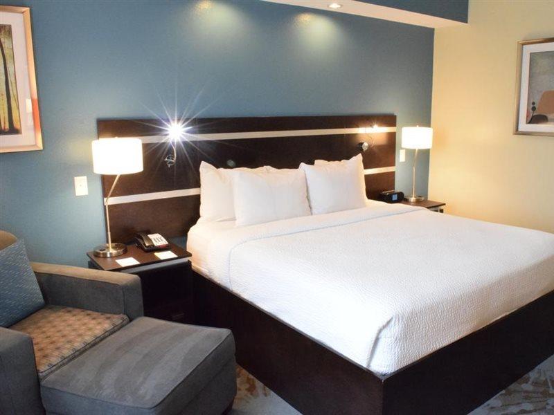 Fairfield Inn And Suites By Marriott North Spring Bagian luar foto