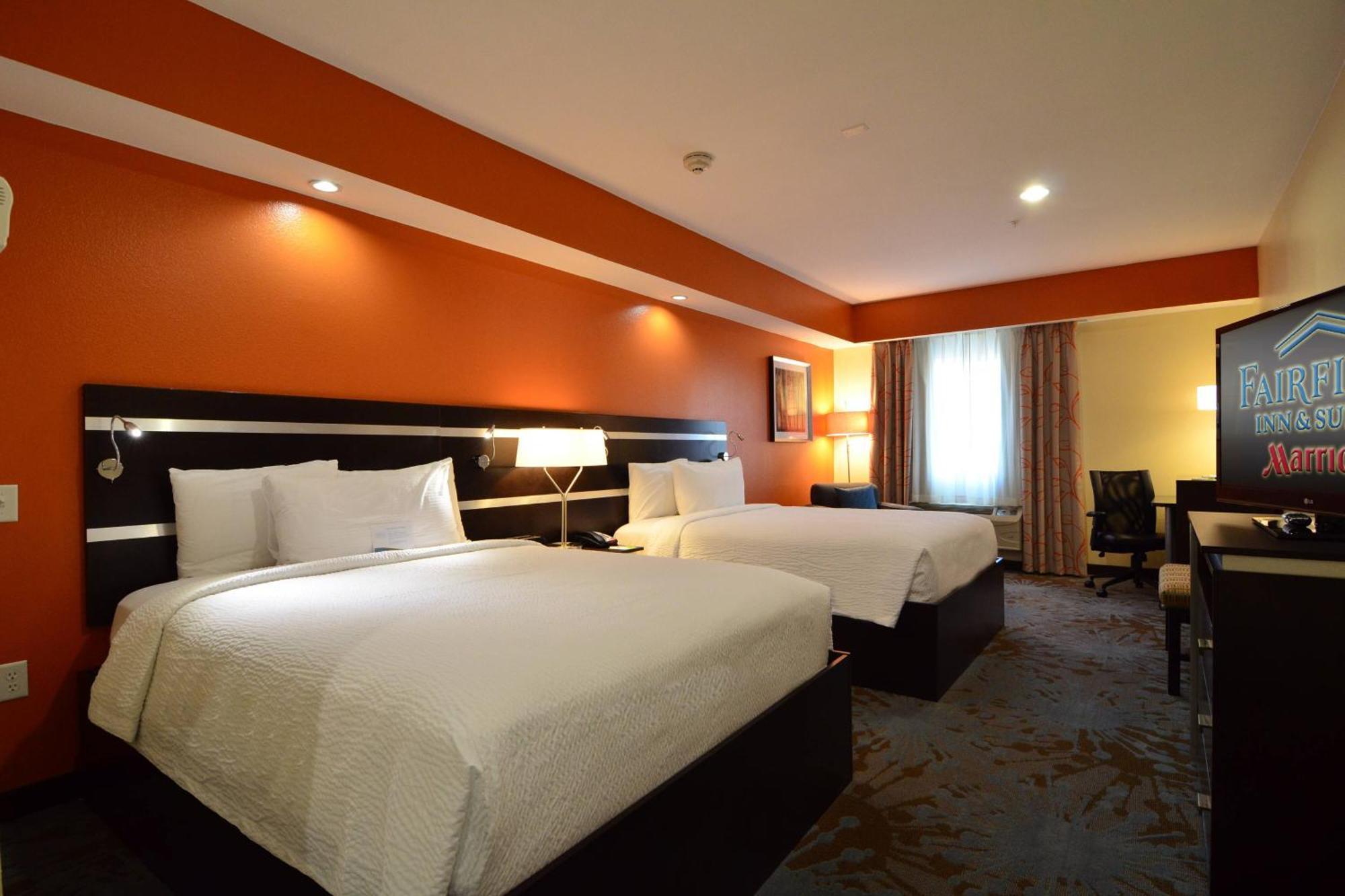 Fairfield Inn And Suites By Marriott North Spring Bagian luar foto