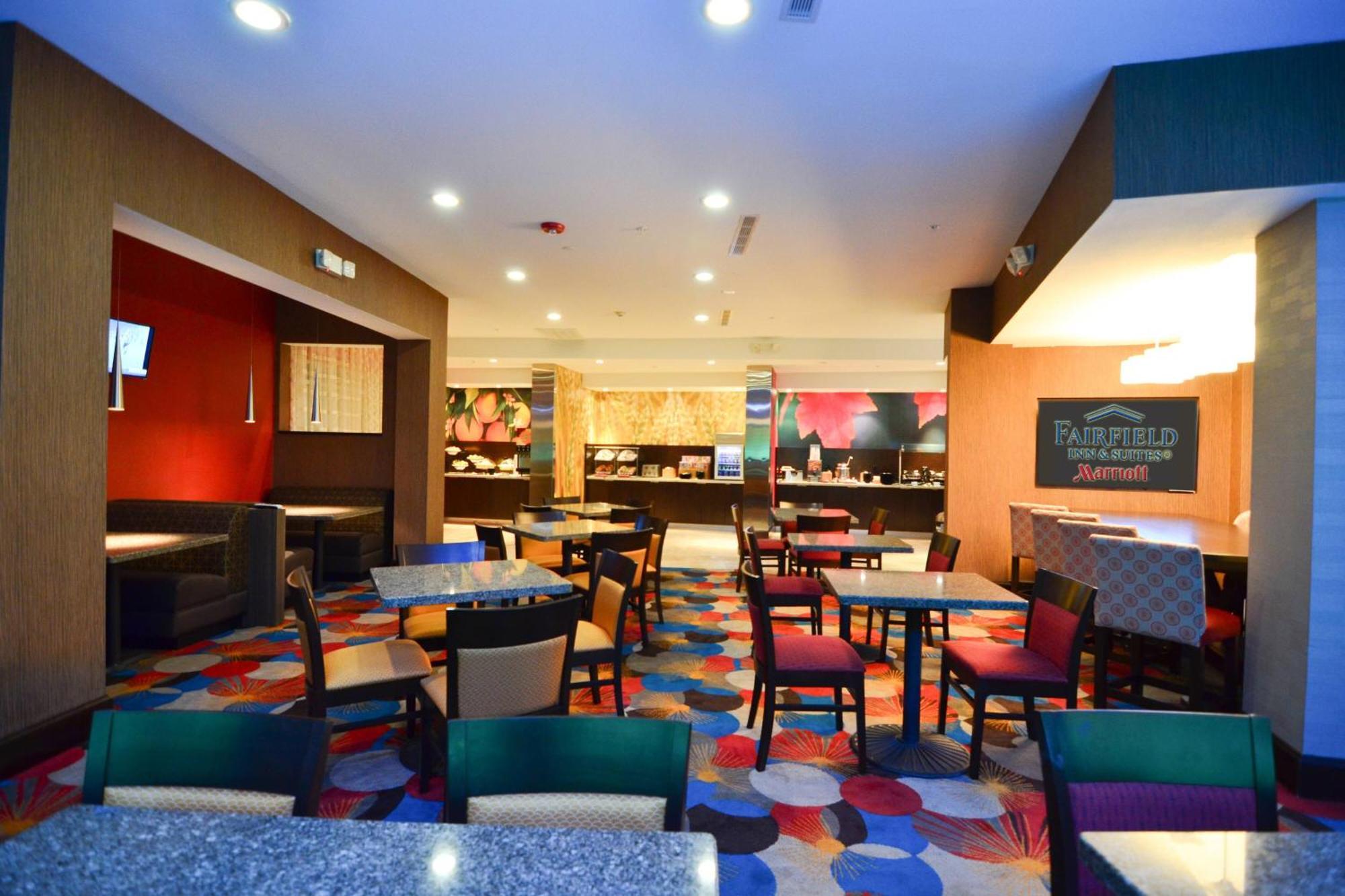 Fairfield Inn And Suites By Marriott North Spring Bagian luar foto